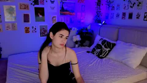 janicerivera online show from April 13, 8:04 am