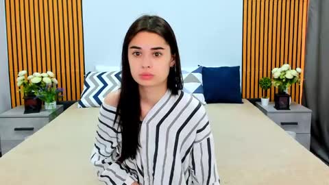 janicerivera online show from April 17, 6:04 am