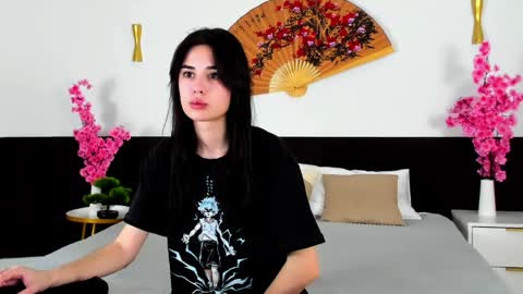 janicerivera online show from March 31, 5:51 am