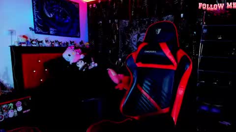      online show from August 1, 2:02 am