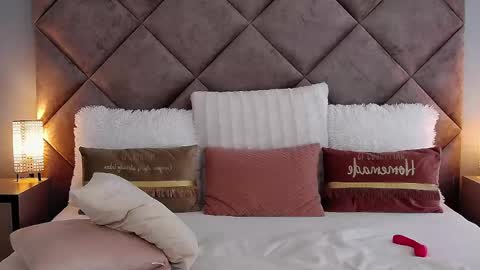 jaquelinemerlot online show from October 29, 8:18 am