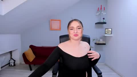 JaquelinLaurent online show from February 24, 11:47 pm