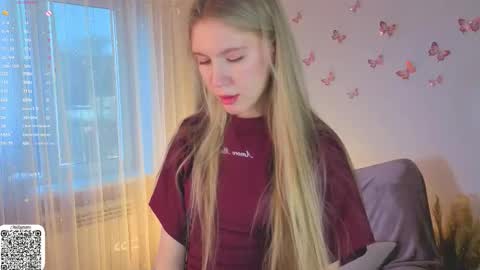 Chloe online show from February 24, 8:02 am