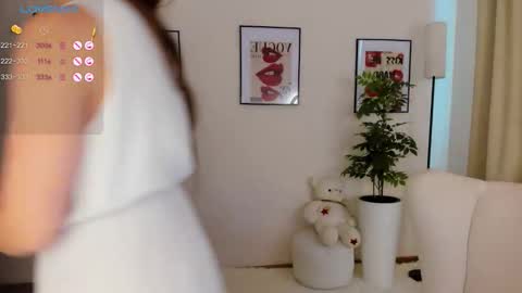 jasmine_wilson_ online show from October 21, 7:01 am