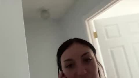 Jasmine Tate online show from February 12, 9:27 pm