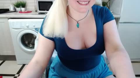 jassyjassypaw online show from June 16, 4:02 am