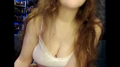 jeannie_69_andahalf online show from April 16, 12:00 am
