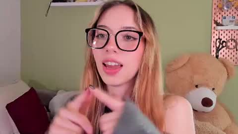 Jelly  online show from June 22, 2:49 am