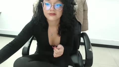 jenn online show from September 18, 8:51 pm