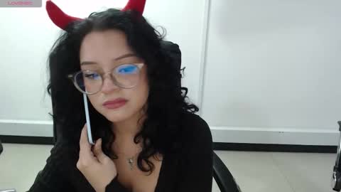 jenn online show from October 2, 6:46 pm