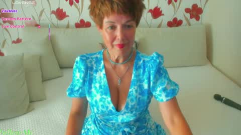 Jenn online show from May 17, 12:48 pm