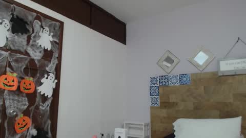 jenner_madison online show from November 5, 12:54 pm