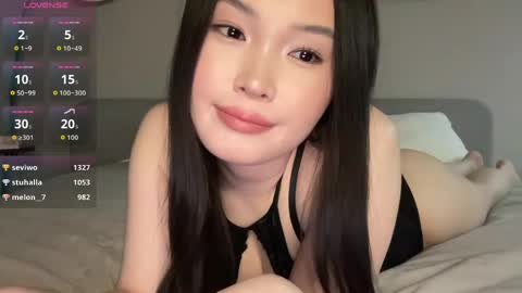 jennie_yung online show from April 13, 10:43 pm
