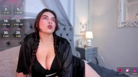 Jennie online show from September 10, 11:43 am