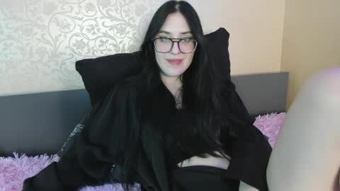 Helen online show from April 12, 8:44 pm