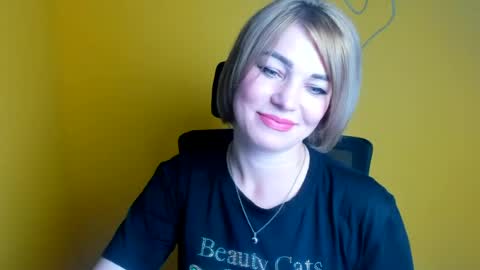 Jennifer online show from June 26, 11:55 am