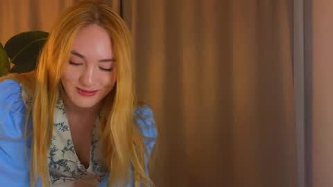 jennifercamprell online show from April 3, 7:34 pm