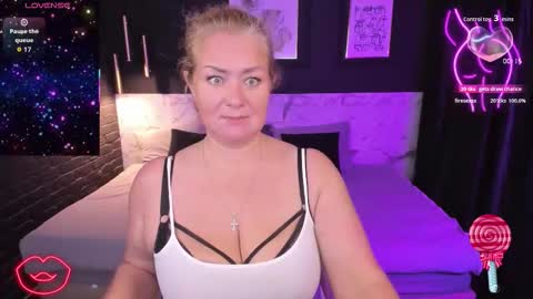 Jennifer online show from October 30, 3:57 pm