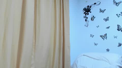 jenniferloveyou online show from September 14, 9:18 am