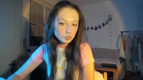 Jennifer Jenny Darling   online show from October 30, 6:42 pm