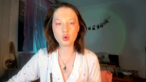 Jennifer Jenny Darling   online show from April 19, 7:16 pm