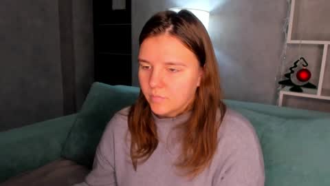 Jenny online show from December 3, 9:22 am