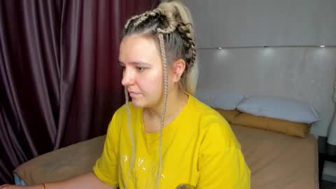 Snapshot of jenny_jimmy chatting on October 23, 9:26 am Jenny online show from October 23, 9:26 am