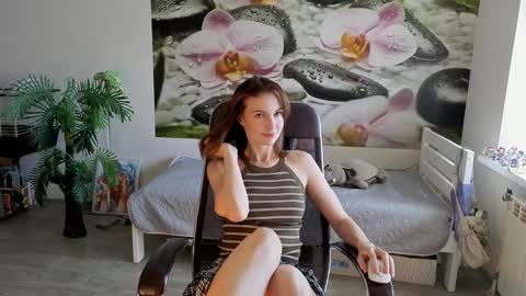 jennycutey online show from September 11, 4:35 am