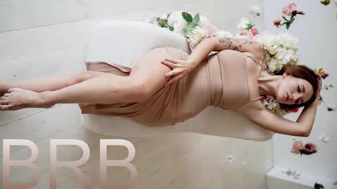 Snapshot of jennydens chatting on October 28, 4:35 pm Jenny NO Nude online show from October 28, 4:35 pm