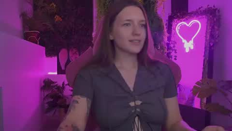 Jenny NO Nude online show from June 25, 6:53 pm