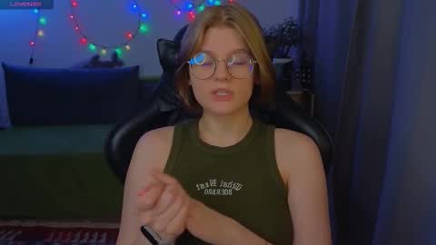  JessieVibes online show from November 28, 3:37 pm