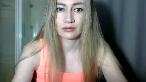 JessFox1 online show from December 19, 9:38 pm