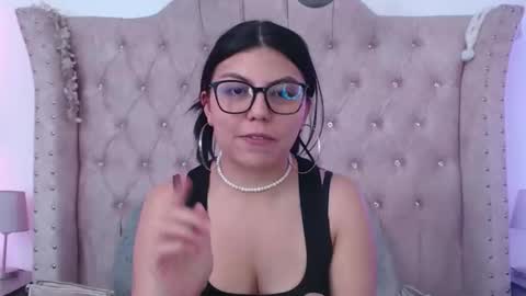 Jessica  online show from December 3, 6:32 pm