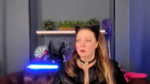 Snapshot of jessica_foxie chatting on February 22, 12:19 pm Jessica online show from February 22, 12:19 pm