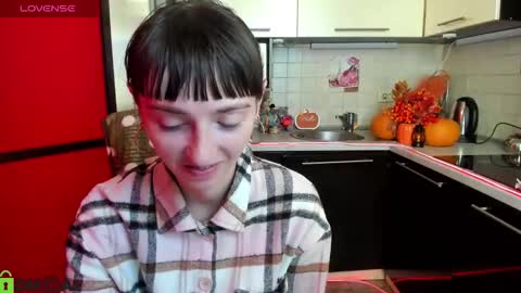 Snapshot of jessicaforris chatting on October 21, 7:01 am jessicaforris online show from October 21, 7:01 am