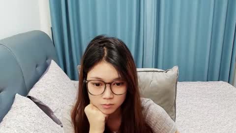 jessicalena online show from July 1, 3:55 pm
