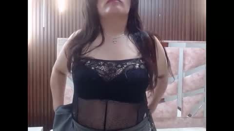 jessicaparkercf online show from November 10, 2:45 pm