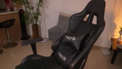  Jessica Pratt  IG jessicaxpratt online show from March 18, 8:03 pm