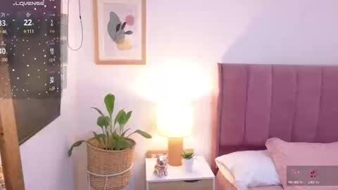 Jess online show from December 18, 4:39 pm