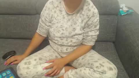 Snapshot of jessiestar3 chatting on February 12, 7:45 pm jessiestar3 online show from February 12, 7:45 pm