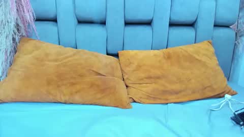 JESSY CORTES online show from April 2, 3:26 am