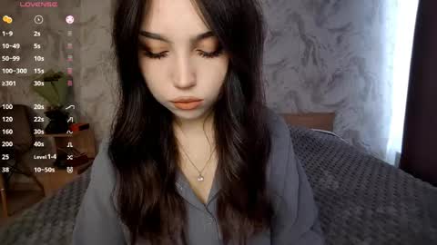 I am Gina ntmu Lets hit 10 Thumbs Up together online show from April 17, 6:37 am