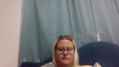 jeuelz1 online show from February 17, 4:50 pm