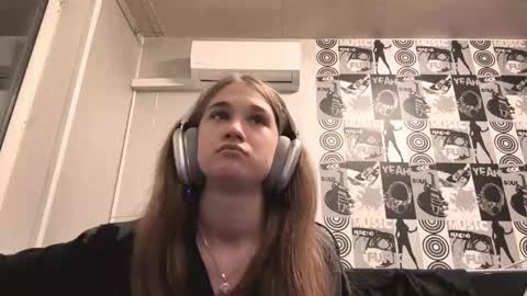 Helgi online show from November 22, 2:42 pm