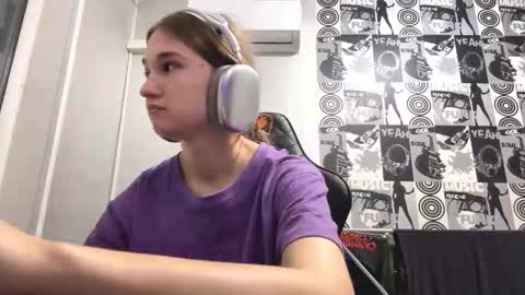 Helgi online show from December 2, 2:30 pm