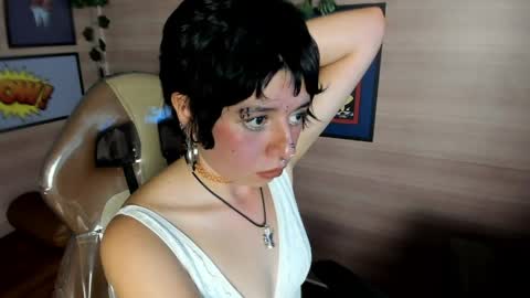 jhoanne_1 online show from April 8, 3:52 am