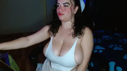 Jhulia online show from December 3, 7:11 pm