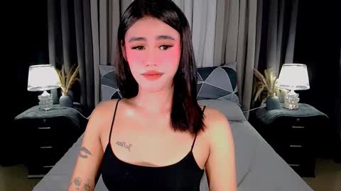 jhuliana_and_charles_room online show from September 27, 4:30 am