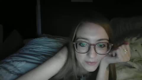 jilliangiselle online show from May 22, 4:21 am