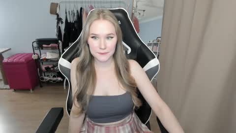 Snapshot of jimmy_and_amy chatting on October 9, 2:43 pm Amy next stream on Wednesday Thursday Friday Saturday and Sunday at 16 pm GMT3 online show from October 9, 2:43 pm